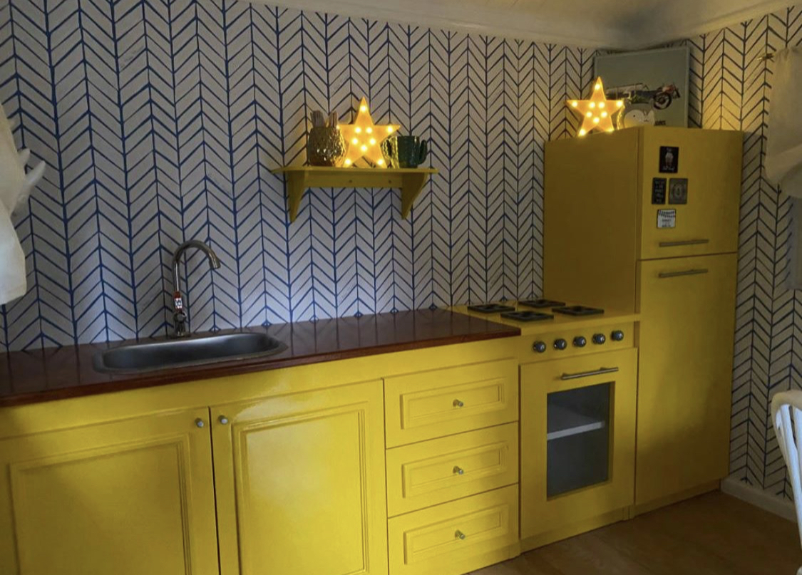 2A1ABF9B-7860-457C-B7C5-B1096E424BBF