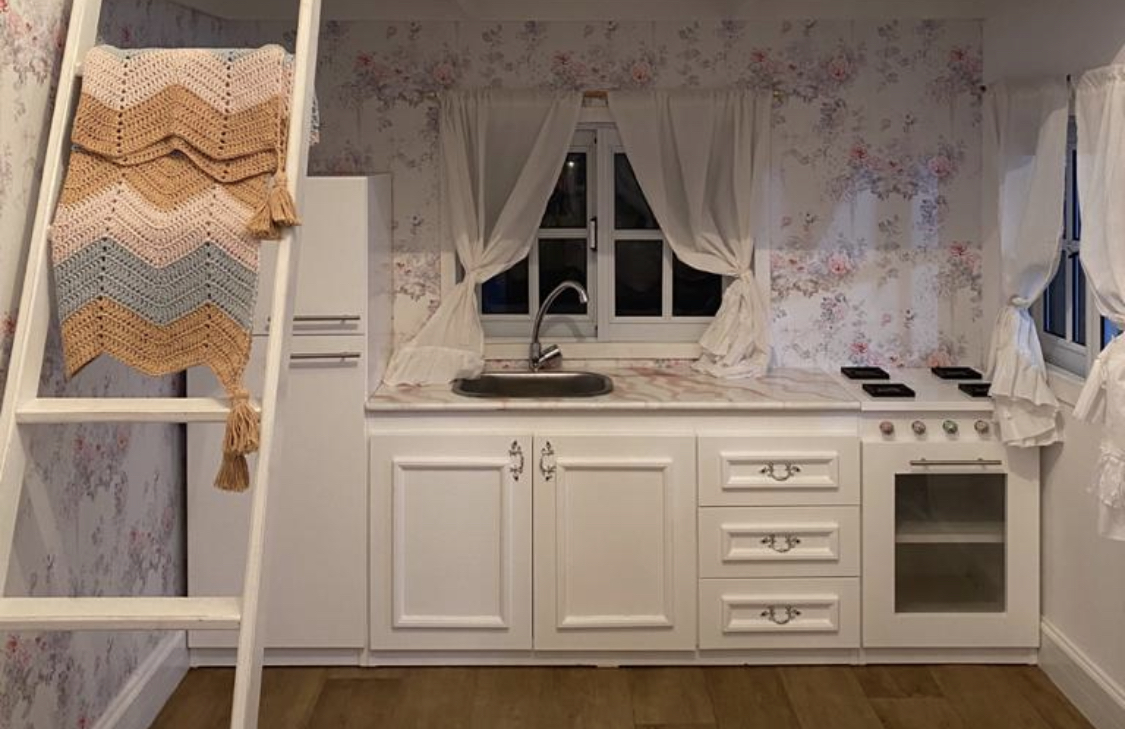 D07DB6F8-B362-49D3-9505-4F0409D1457B