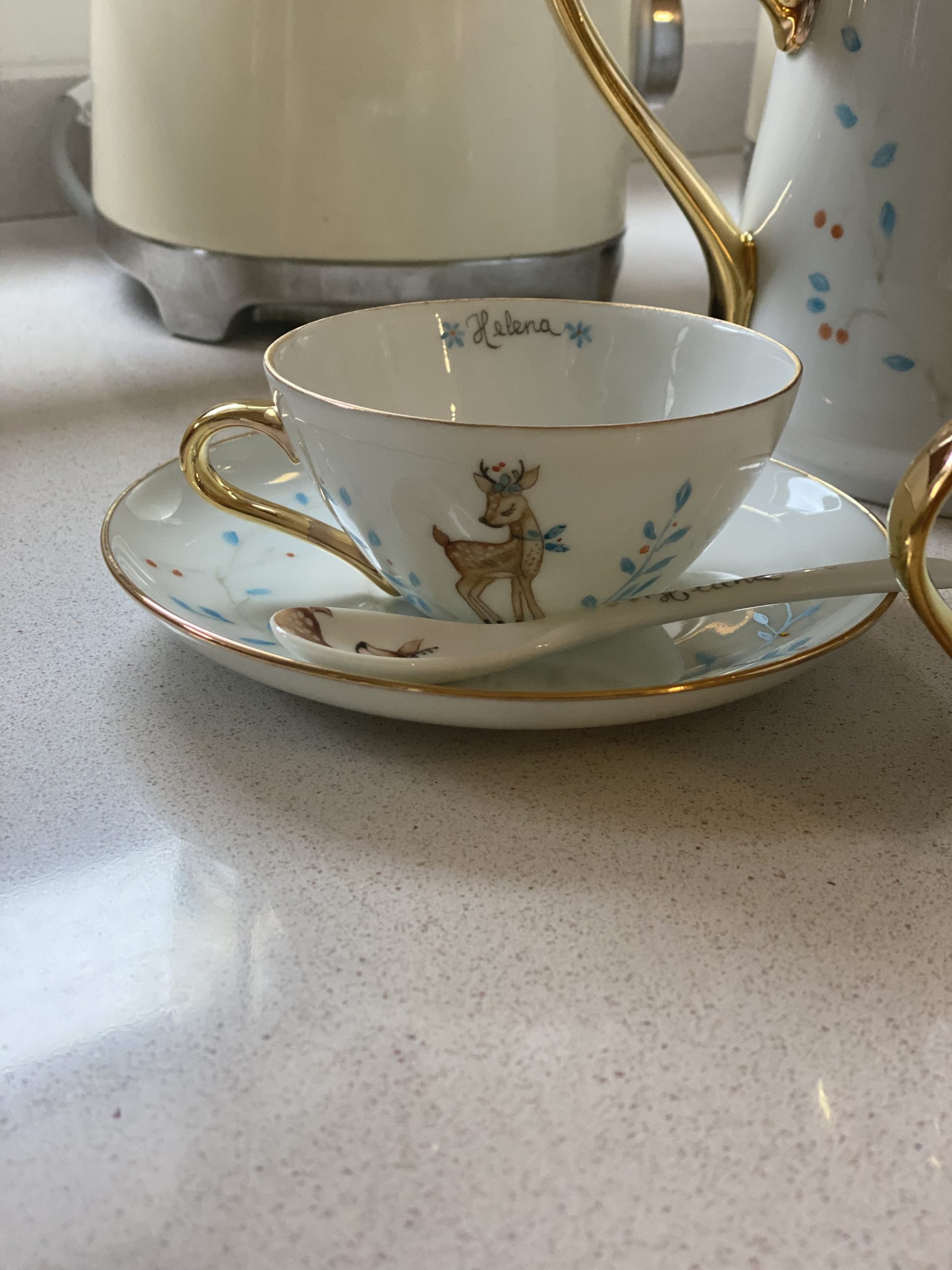 4211F7EE-8AA0-45DD-9D90-7D61C5D4817F