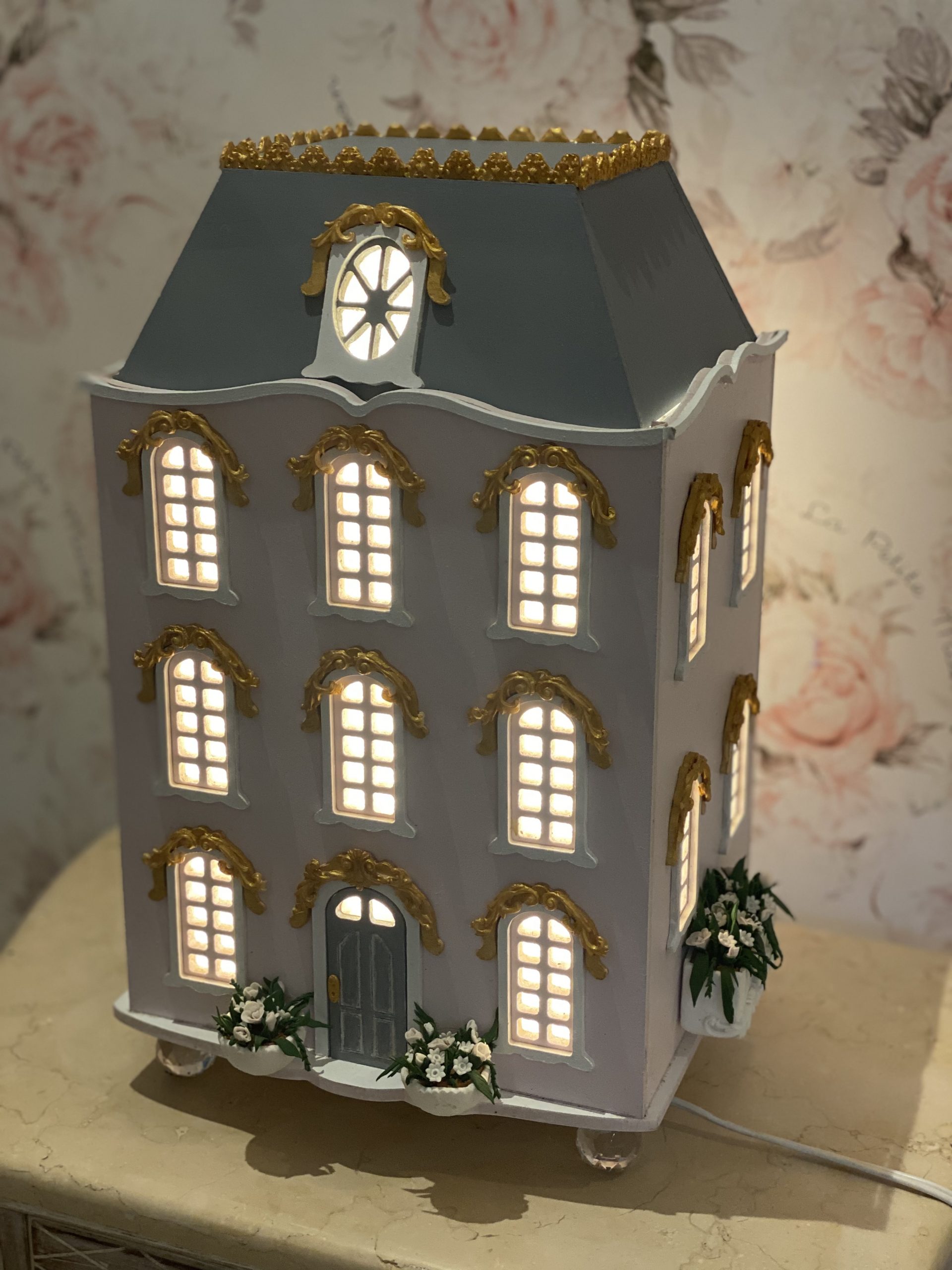 EC18C0C6-4506-46E3-B00E-A6C1E3B94251